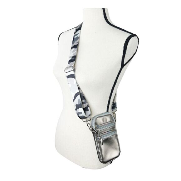 Metallic‎ Silver Cellphone Bag with Silver Camo Removable Crossbody Strap - Picture 1 of 12